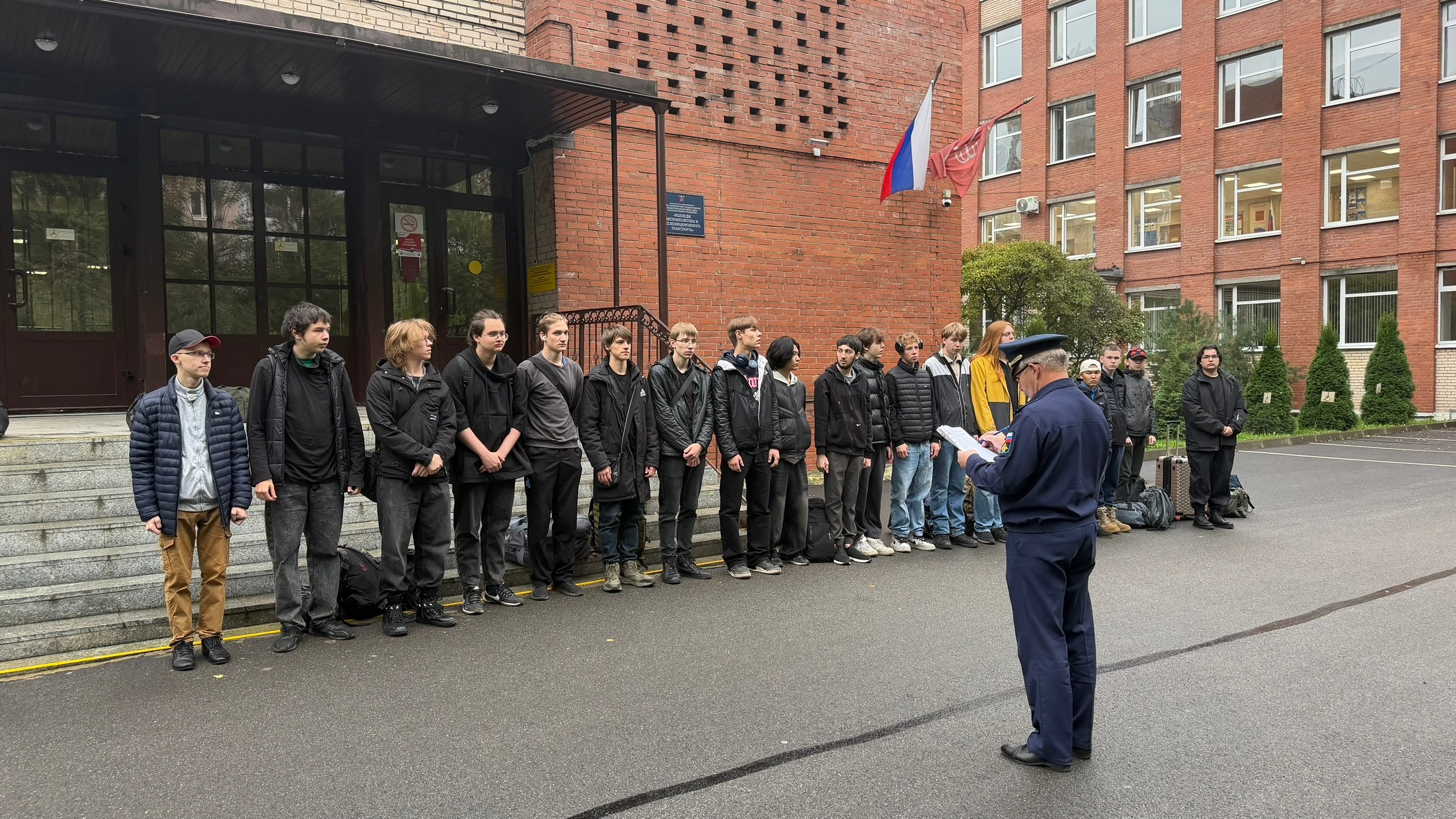 Наши студенты отправились на военные сборы!