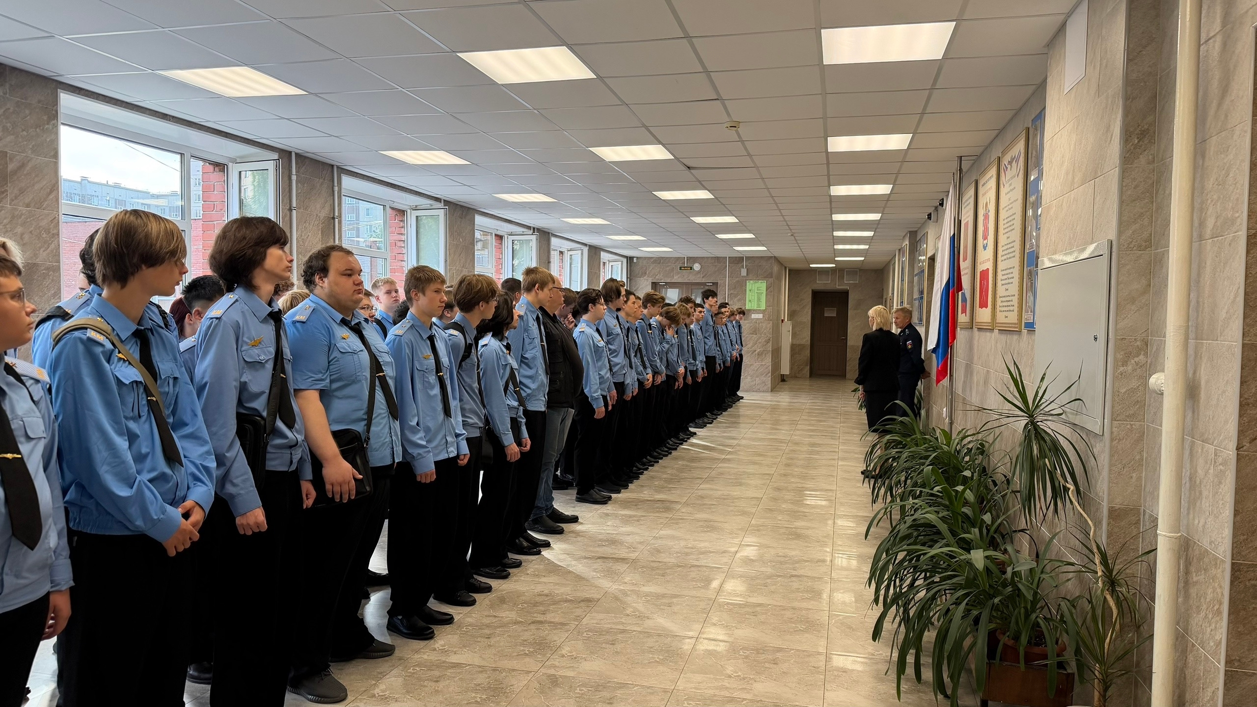 Сегодня день в колледже начался с минуты молчания…